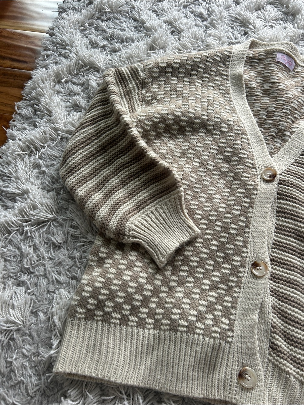Pink Lily Cream & Taupe Mixed-Stitch V-Neck Button Cardigan - Picture 4 of 6